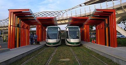 Tranvías Kaohsiung en parada